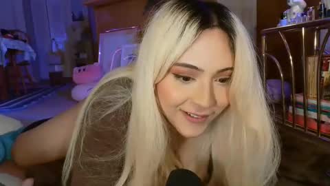 your girl online show from December 6, 7:21 am