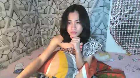 sydnyxox1 online show from April 9, 7:30 pm