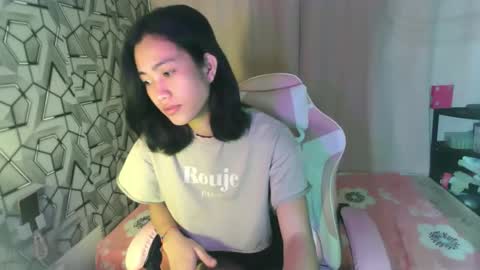 sydnyxox1 online show from May 6, 1:57 am