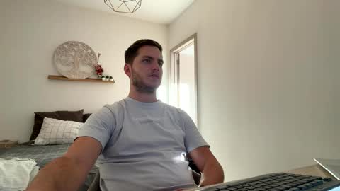 syl092 online show from April 14, 5:19 pm