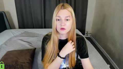 Snapshot of sylvia_ortiz chatting on October 19, 1:12 pm Sylvia online show from October 19, 1:12 pm