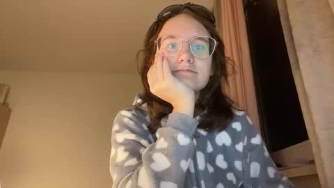 Sylvia online show from October 22, 5:02 pm