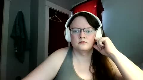 sylviexxxfun online show from July 25, 3:09 pm