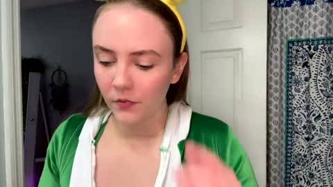 Snapshot of syndica chatting on January 13, 11:38 pm Jennah online show from January 13, 11:38 pm