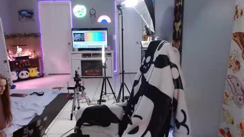 Snapshot of syndica chatting on February 28, 4:10 am Jennah online show from February 28, 4:10 am