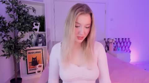 Snapshot of synrix chatting on February 10, 7:12 am Ellie online show from February 10, 7:12 am