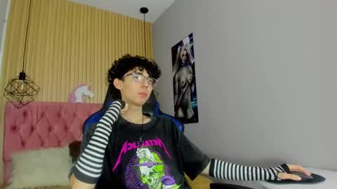 Syriussz online show from February 3, 7:19 pm