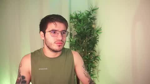 t0ny_wylie online show from March 18, 7:00 am