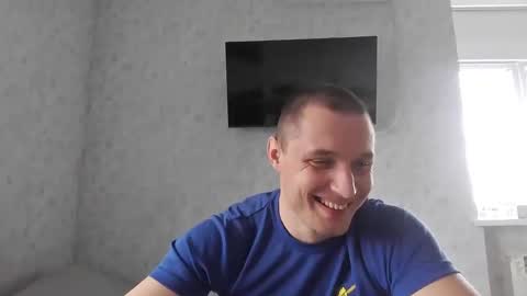 Den online show from April 10, 7:02 am