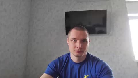 Snapshot of t30t chatting on May 2, 7:24 am Den online show from May 2, 7:24 am
