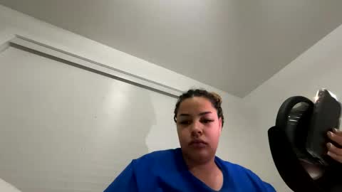 Snapshot of t_princess_t chatting on December 20, 3:14 am t_princess_t online show from December 20, 3:14 am