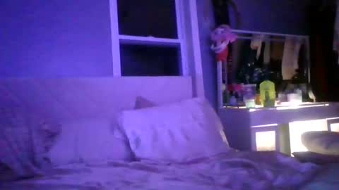 Snapshot of t_princess_t chatting on October 31, 8:04 am t_princess_t online show from October 31, 8:04 am