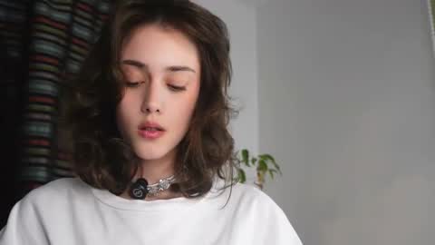 Snapshot of t_tragedienne chatting on November 10, 1:43 pm Heeey im Helena3 -- fav555100333 -- pvts only premium and after my public show 3 online show from November 10, 1:43 pm