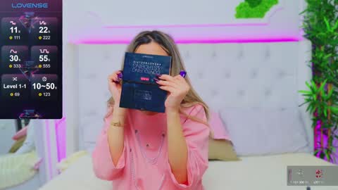 Arianna online show from December 12, 4:32 pm