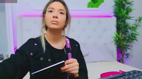 Arianna online show from December 16, 1:43 pm