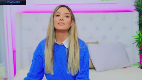 Arianna online show from December 18, 4:28 pm