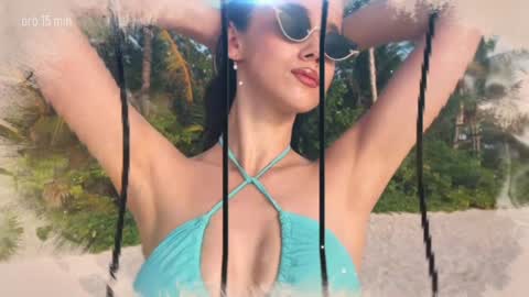 Snapshot of taanni_bc chatting on February 17, 7:53 pm TAANNI online show from February 17, 7:53 pm