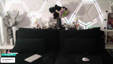 Snapshot of taanni_bc chatting on February 28, 9:27 pm TAANNI online show from February 28, 9:27 pm