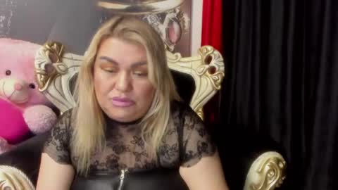 Snapshot of tabithachristal chatting on April 26, 10:51 pm Mistress Tabitha online show from April 26, 10:51 pm