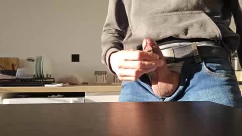 taconatatox online show from December 11, 9:19 am