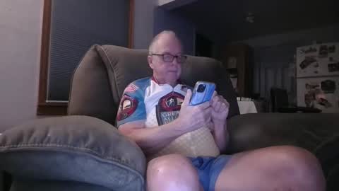 Snapshot of tacrunner66_ chatting on February 15, 2:36 pm tacrunner66_ online show from February 15, 2:36 pm