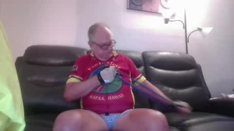 tacrunner66_ online show from June 26, 1:37 pm