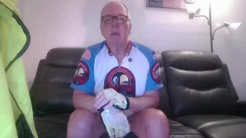 tacrunner66_ online show from June 28, 1:39 pm
