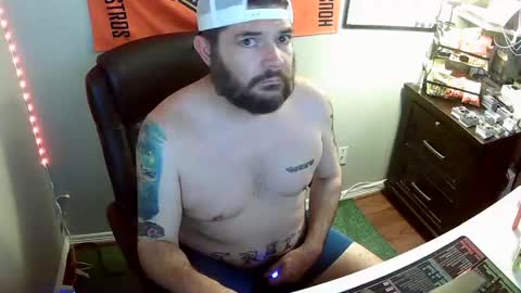 TaintNuzzler online show from September 16, 9:10 am