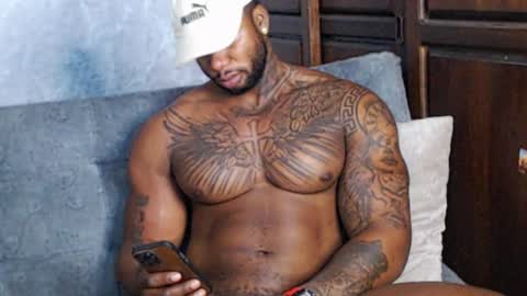 Tairon Tucke online show from January 22, 4:34 am