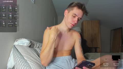 Snapshot of taisonbrownx chatting on February 15, 6:44 pm Taison online show from February 15, 6:44 pm