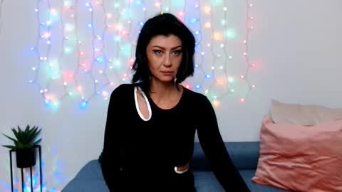 Taissa1 online show from November 30, 6:45 pm