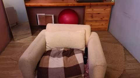 Lizzy online show from January 5, 5:27 pm