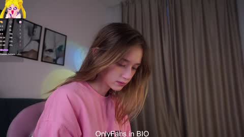 Mia online show from February 13, 1:45 am