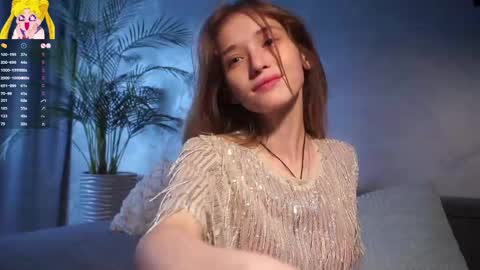 Mia online show from April 6, 4:46 am