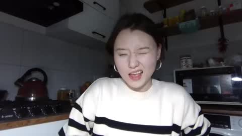 Snapshot of tajuanadelfelder chatting on December 1, 2:44 pm Lily online show from December 1, 2:44 pm