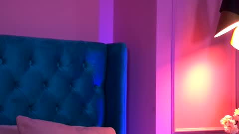 taliamorenne online show from November 8, 4:18 pm