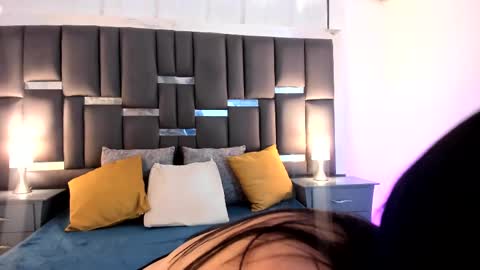 tali  online show from February 19, 4:33 pm