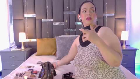 tali  online show from March 3, 7:09 pm