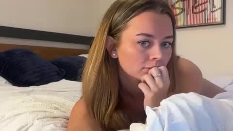 Snapshot of taliavaine chatting on October 18, 5:14 pm Talia online show from October 18, 5:14 pm