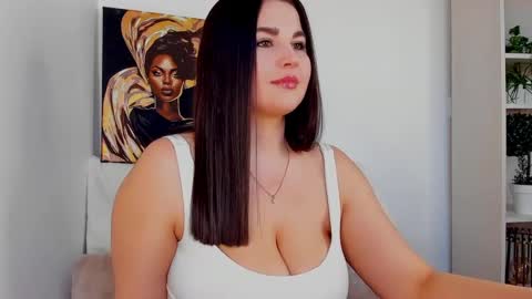 Snapshot of talla_la chatting on February 24, 10:48 am Talla online show from February 24, 10:48 am