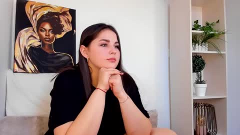 Snapshot of talla_la chatting on February 27, 8:50 am Talla online show from February 27, 8:50 am