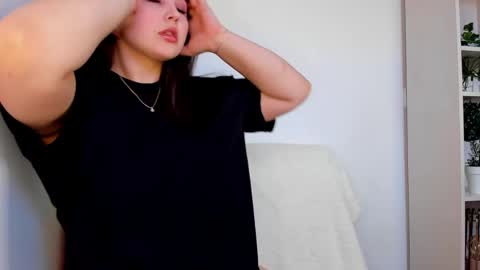 Snapshot of talla_la chatting on February 28, 8:53 am Talla online show from February 28, 8:53 am