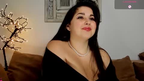 Snapshot of talla_la chatting on December 18, 12:55 pm Talla online show from December 18, 12:55 pm