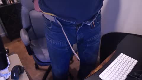 tallguy4unow online show from January 12, 6:13 pm