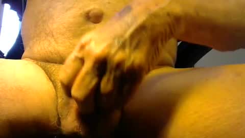 Snapshot of tallguy7c chatting on December 6, 1:33 pm Tall Guy c2c exhibitionist online show from December 6, 1:33 pm