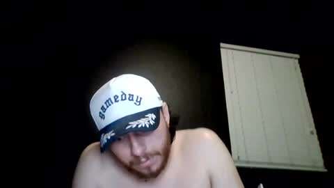 Snapshot of tallhungcloudyy chatting on July 18, 7:23 am tallhungcloudyy online show from July 18, 7:23 am