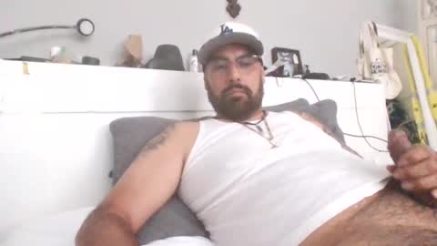 Snapshot of talllatino310 chatting on June 22, 9:34 pm talllatino310 online show from June 22, 9:34 pm