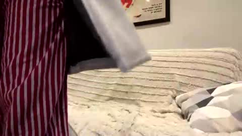 Snapshot of tallmanplaytime chatting on July 9, 7:12 am Tall Bored Horny - Cumshot online show from July 9, 7:12 am