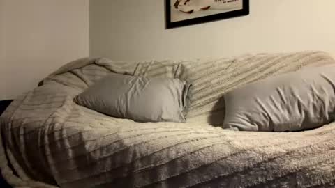 Snapshot of tallmanplaytime chatting on July 14, 9:58 am Tall Bored Horny - Cumshot online show from July 14, 9:58 am