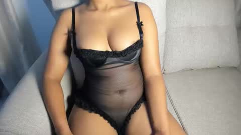 Snapshot of tallswipee chatting on October 30, 4:14 am Jade online show from October 30, 4:14 am